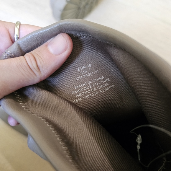 H&M Chunky Lug Sole Chelsea Platform Calf Boots Streetwear Winter Minimalist - Picture 11 of 11